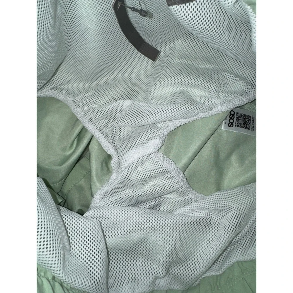 ASOS Men Sage Green Swim Shorts Mesh Lined Elastic Waist Trunks Size Medium NEW